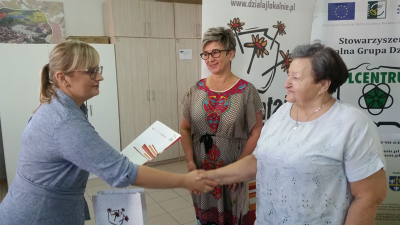 Podpisywanie umów.