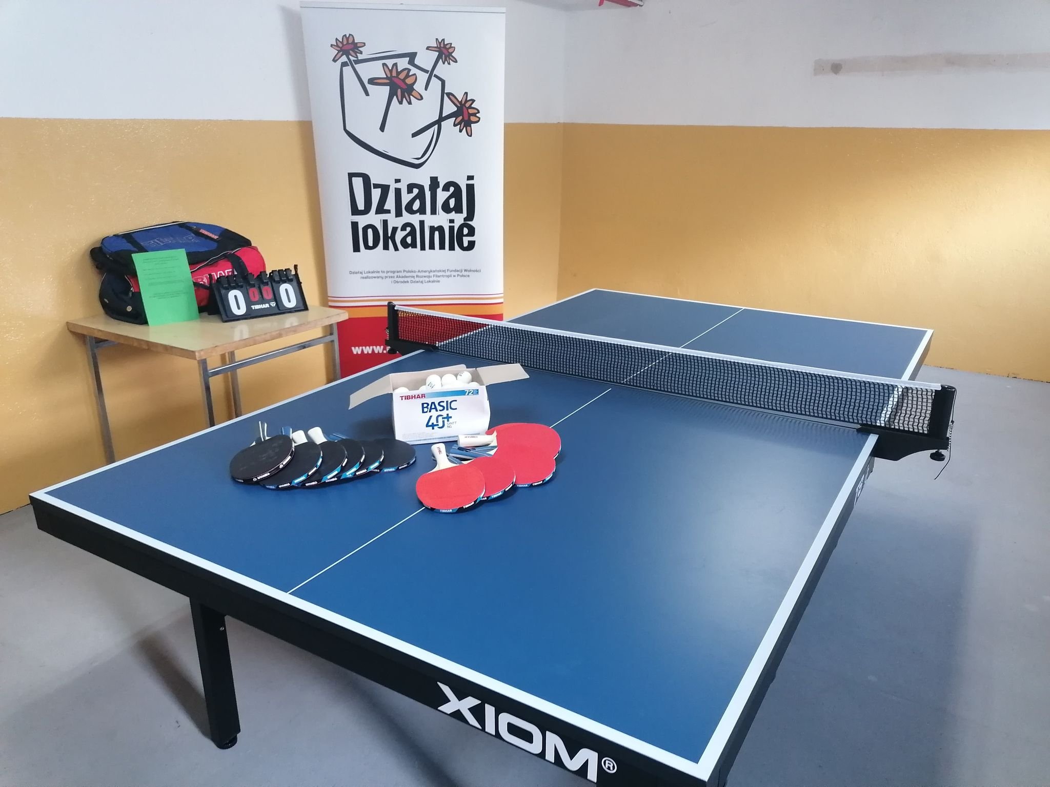 „Wakacje przy stole – czyli integracja podczas nauki tenisa stołowego”